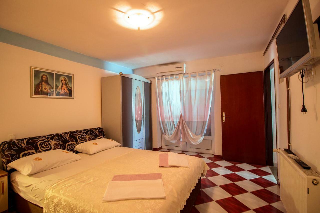 Mrkonjic Branko & Marija Apartmani Omiš Dış mekan fotoğraf